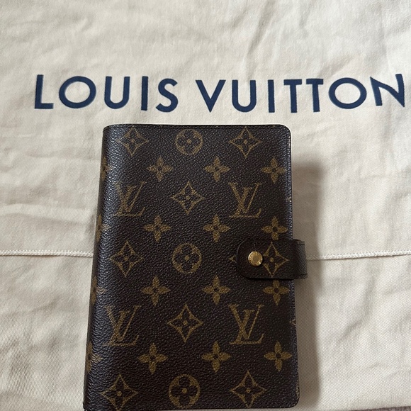 Louis Vuitton Handbags - Authentic Louis Vuitton Agenda
